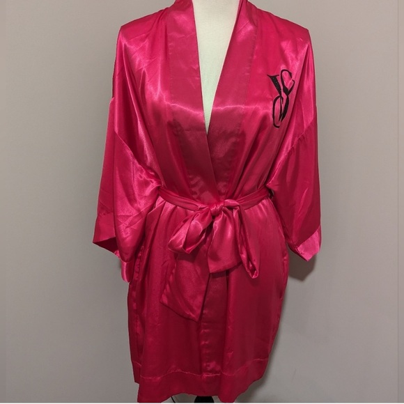 EXTREMELY RARE Victorias Secret NYC Fashion Show 2011 Silk Kimono - Picture 2 of 11
